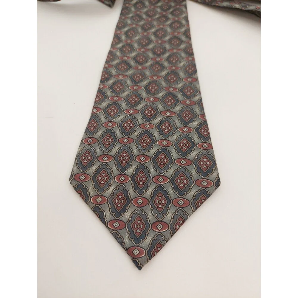 Henry Grethel Men's Tie Elegant Design Silver Gray Maroon